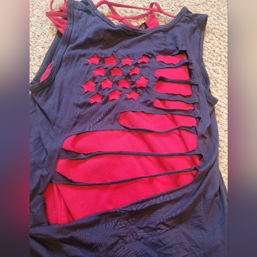 Flag tank